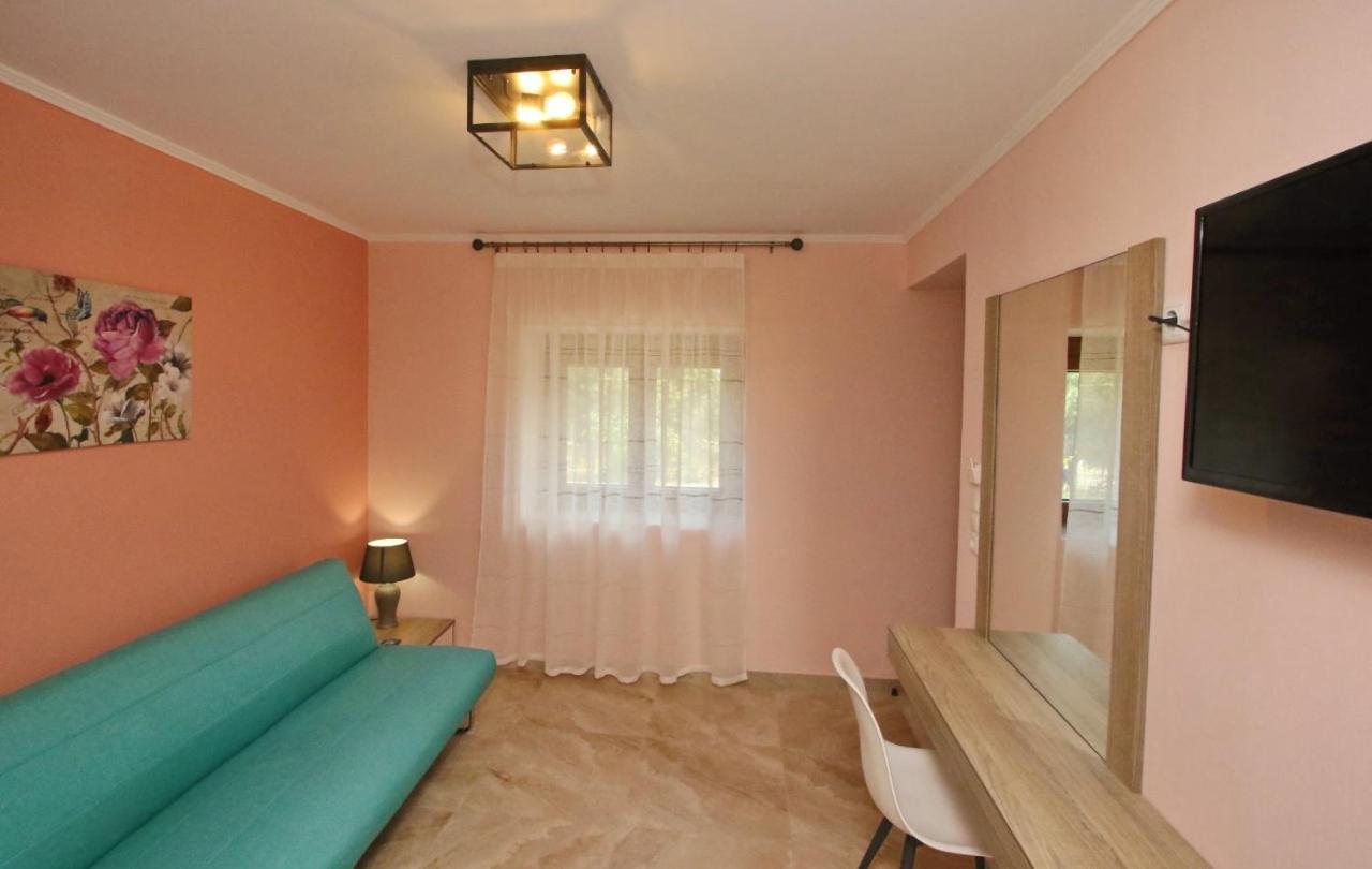 Panos House Apartment กอยนิรา ภายนอก รูปภาพ