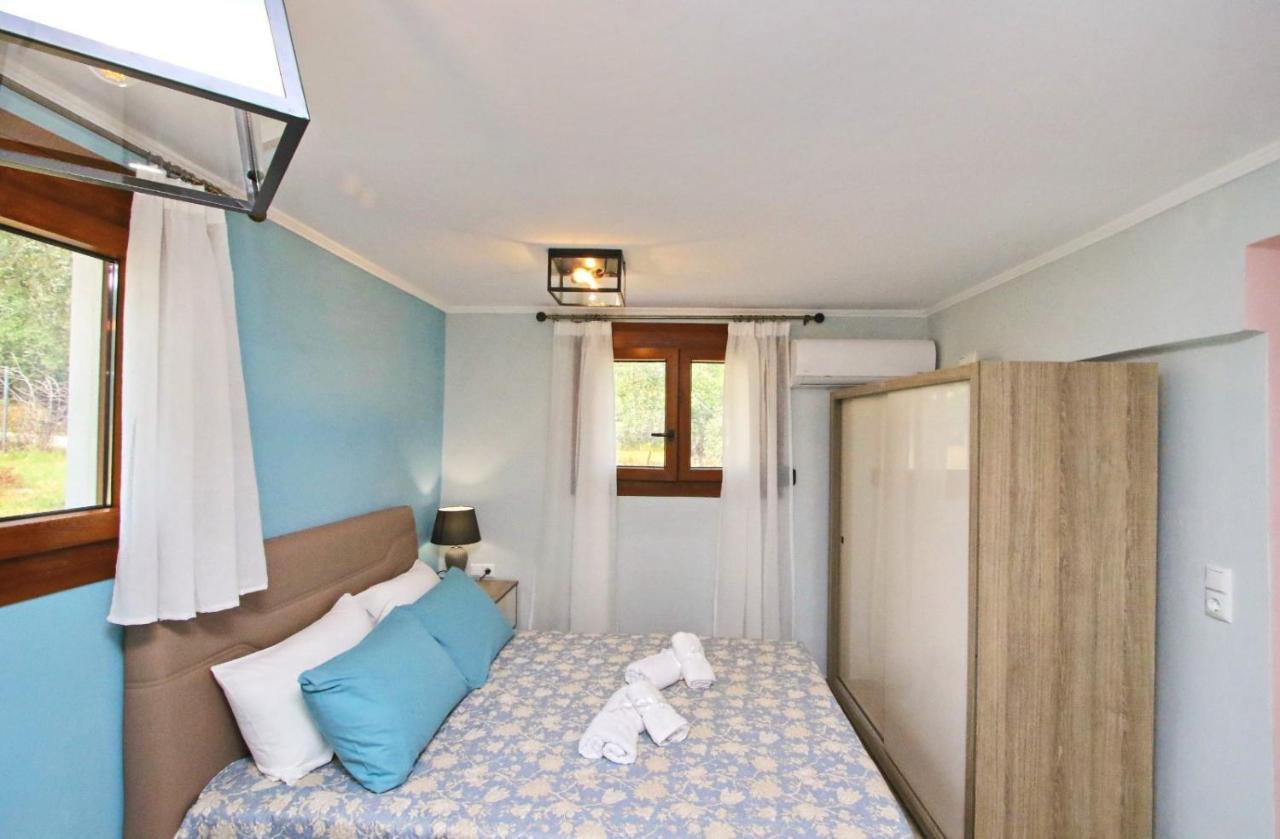 Panos House Apartment กอยนิรา ภายนอก รูปภาพ