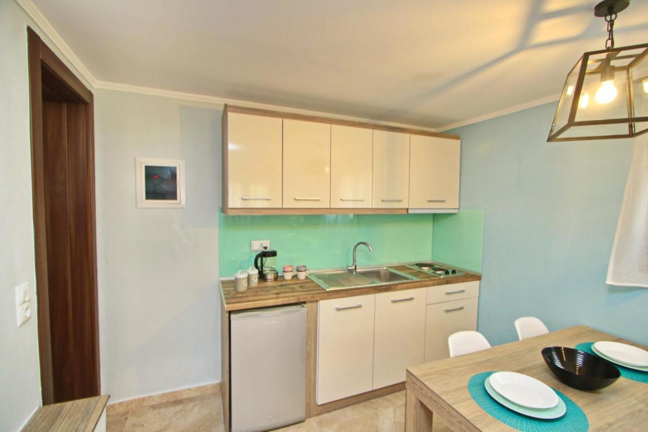 Panos House Apartment กอยนิรา ภายนอก รูปภาพ