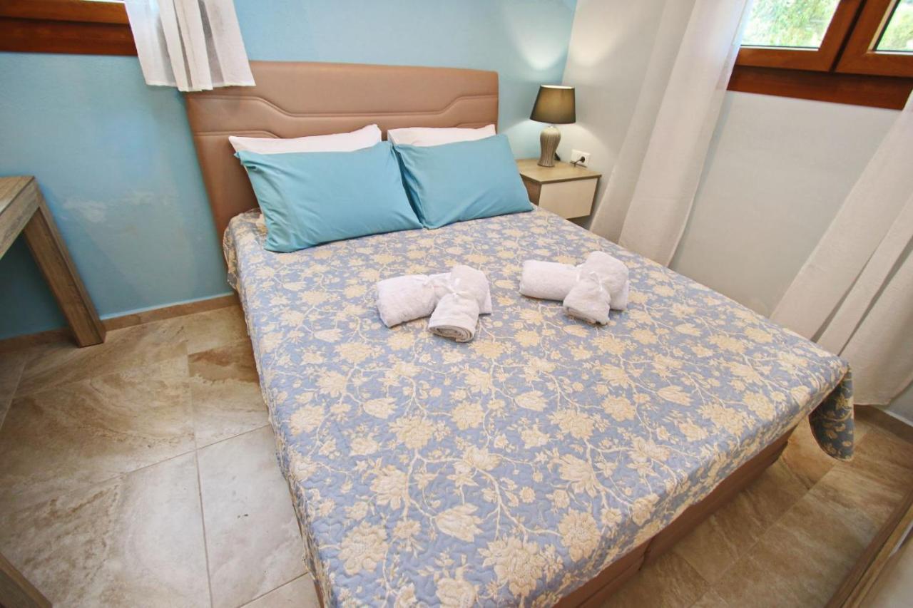 Panos House Apartment กอยนิรา ภายนอก รูปภาพ
