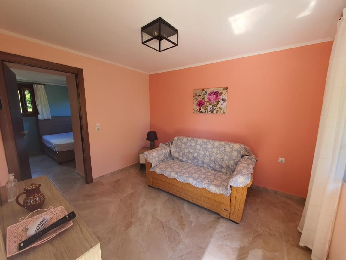 Panos House Apartment กอยนิรา ภายนอก รูปภาพ